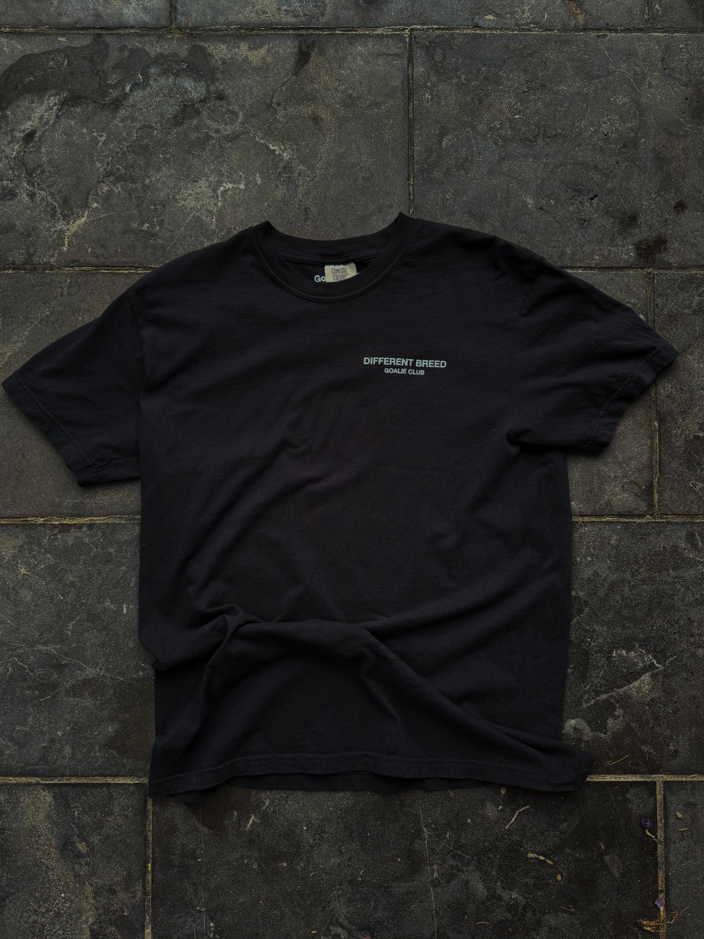 DIFFERENT BREED T-SHIRT - BLACK