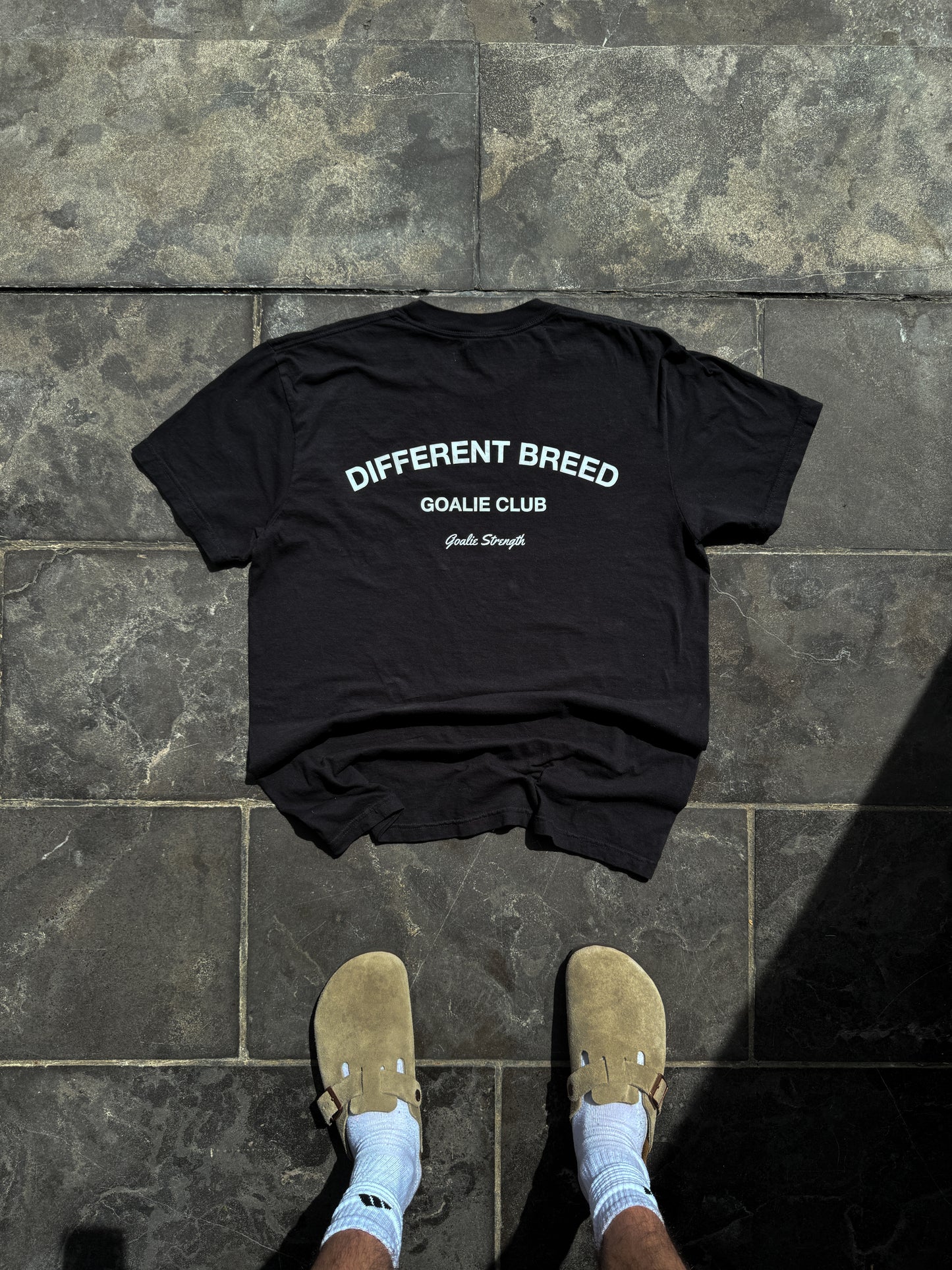 DIFFERENT BREED T-SHIRT - BLACK