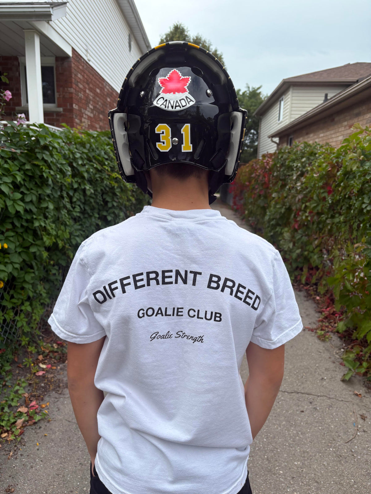 DIFFERENT BREED T-SHIRT - WHITE